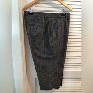 Larry Levine Gray Cropped Dress Pants